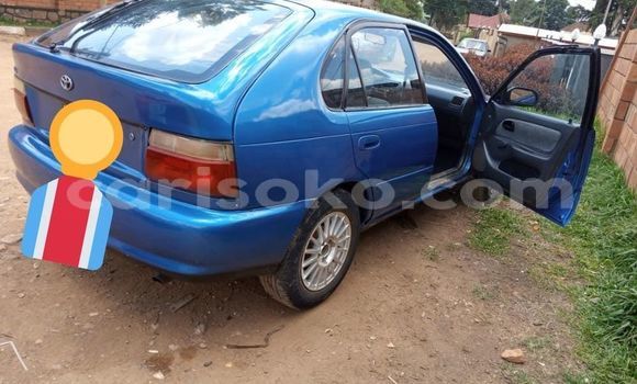Acheter Occasion Voiture Toyota Corolla Bleu à Kigali, Rwanda Acheter Occasion Voiture Toyota Corolla Bleu à Kigali, Rwanda