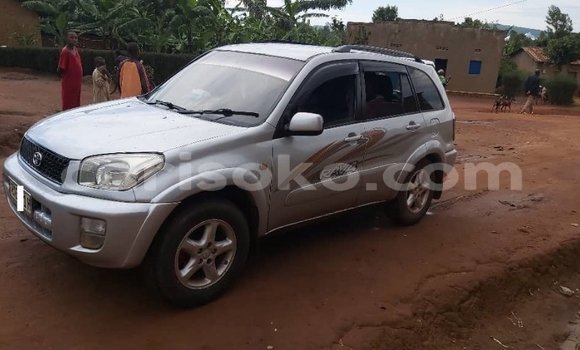 Acheter Occasion Voiture Toyota RAV4 Gris à Kigali, Rwanda Acheter Occasion Voiture Toyota RAV4 Gris à Kigali, Rwanda