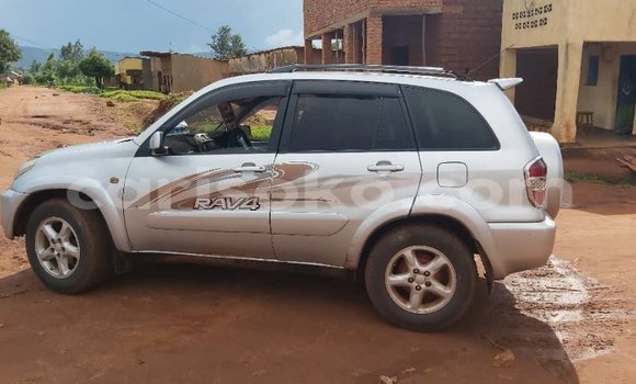 Acheter Occasion Voiture Toyota RAV4 Gris à Kigali, Rwanda Acheter Occasion Voiture Toyota RAV4 Gris à Kigali, Rwanda