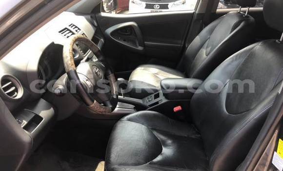 اشتري مستعمل Toyota RAV4 Noir سيارة في Kigali في Rwanda اشتري مستعمل Toyota RAV4 Noir سيارة في Kigali في Rwanda