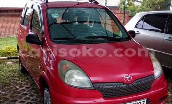 اشتري مستعمل Toyota Corolla Verso Rouge سيارة في Kigali في Rwanda اشتري مستعمل Toyota Corolla Verso Rouge سيارة في Kigali في Rwanda