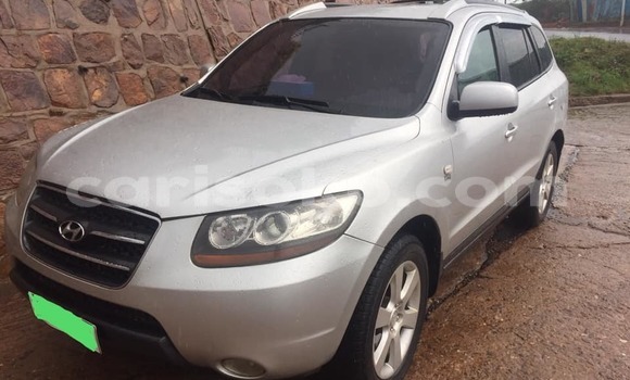Buy Used Hyundai Santa Fe Silver Car in Kigali in Rwanda Buy Used Hyundai Santa Fe Silver Car in Kigali in Rwanda