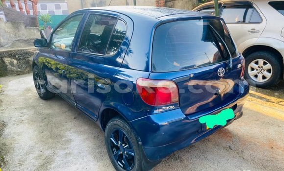Sayi Na hannu Toyota Yaris Bleu Mota in Kigali a Rwanda Sayi Na hannu Toyota Yaris Bleu Mota in Kigali a Rwanda