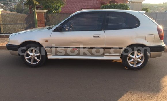 Sayi Na hannu Toyota Corolla Gris Mota in Kigali a Rwanda Sayi Na hannu Toyota Corolla Gris Mota in Kigali a Rwanda