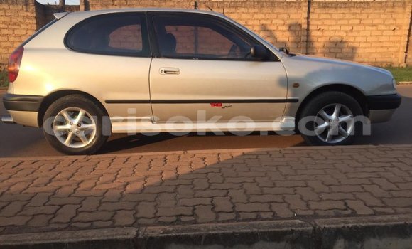 Sayi Na hannu Toyota Corolla Gris Mota in Kigali a Rwanda Sayi Na hannu Toyota Corolla Gris Mota in Kigali a Rwanda