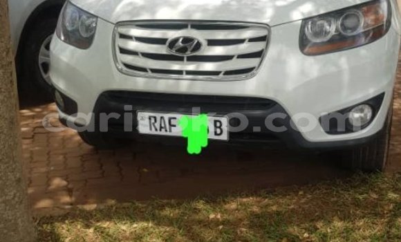 Sayi Na hannu Hyundai Santa Fe Blanc Mota in Kigali a Rwanda Sayi Na hannu Hyundai Santa Fe Blanc Mota in Kigali a Rwanda