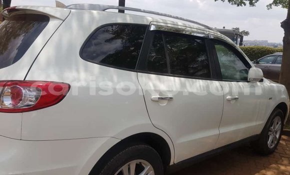 Sayi Na hannu Hyundai Santa Fe Blanc Mota in Kigali a Rwanda Sayi Na hannu Hyundai Santa Fe Blanc Mota in Kigali a Rwanda