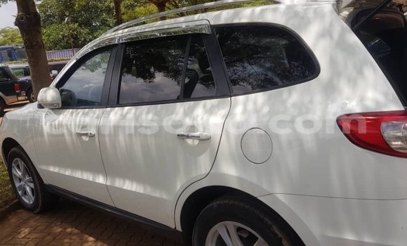 Sayi Na hannu Hyundai Santa Fe Blanc Mota in Kigali a Rwanda Sayi Na hannu Hyundai Santa Fe Blanc Mota in Kigali a Rwanda