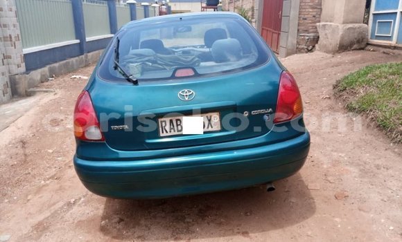 Sayi Na hannu Toyota Corolla Vert Mota in Kigali a Rwanda Sayi Na hannu Toyota Corolla Vert Mota in Kigali a Rwanda