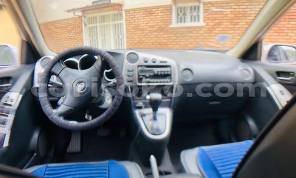 Sayi Na hannu Toyota Matrix Gris Mota in Kigali a Rwanda Sayi Na hannu Toyota Matrix Gris Mota in Kigali a Rwanda