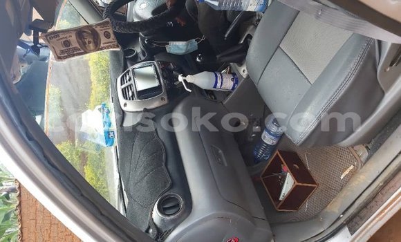 Sayi Na hannu Toyota RAV4 Gris Mota in Kigali a Rwanda Sayi Na hannu Toyota RAV4 Gris Mota in Kigali a Rwanda