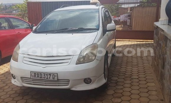 اشتري مستعمل Toyota Spacio Blanc سيارة في Kigali في Rwanda اشتري مستعمل Toyota Spacio Blanc سيارة في Kigali في Rwanda