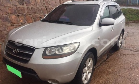اشتري مستعمل Hyundai Santa Fe Gris سيارة في Kigali في Rwanda اشتري مستعمل Hyundai Santa Fe Gris سيارة في Kigali في Rwanda