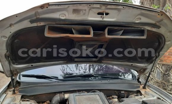 اشتري مستعمل Hyundai Santa Fe Gris سيارة في Kigali في Rwanda اشتري مستعمل Hyundai Santa Fe Gris سيارة في Kigali في Rwanda