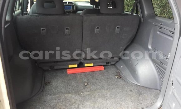 اشتري مستعمل Toyota RAV4 Blanc سيارة في Kigali في Rwanda اشتري مستعمل Toyota RAV4 Blanc سيارة في Kigali في Rwanda