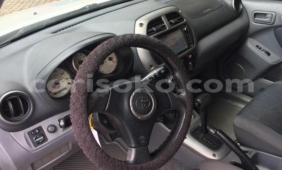 اشتري مستعمل Toyota RAV4 Blanc سيارة في Kigali في Rwanda اشتري مستعمل Toyota RAV4 Blanc سيارة في Kigali في Rwanda