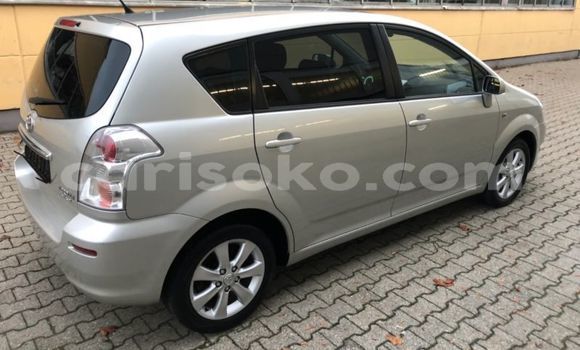 Buy Used Toyota Corolla Verso Other Car in Gitarama in Gitarama Buy Used Toyota Corolla Verso Other Car in Gitarama in Gitarama