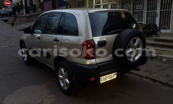 Acheter Occasion Voiture Toyota RAV4 Noir à Gicumbi, Rwanda Acheter Occasion Voiture Toyota RAV4 Noir à Gicumbi, Rwanda