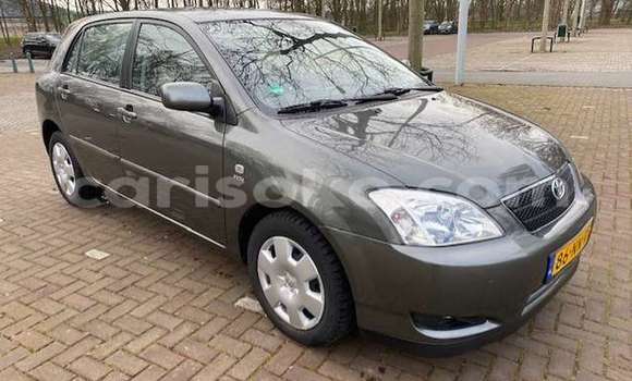 Sayi Na hannu Toyota Corolla Beige Mota in Kigali a Rwanda Sayi Na hannu Toyota Corolla Beige Mota in Kigali a Rwanda