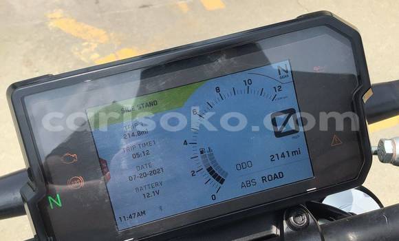 Sayi Na hannu KTM SuperDuke Rouge Motsi in Kigali a Rwanda Sayi Na hannu KTM SuperDuke Rouge Motsi in Kigali a Rwanda