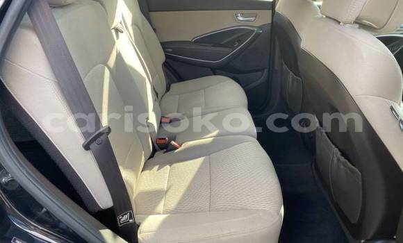 Acheter Import Voiture Hyundai Santa Fe Noir à Kigali, Rwanda Acheter Import Voiture Hyundai Santa Fe Noir à Kigali, Rwanda