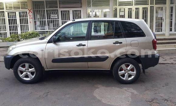 Acheter Occasion Voiture Toyota RAV4 Noir à Gicumbi, Rwanda Acheter Occasion Voiture Toyota RAV4 Noir à Gicumbi, Rwanda