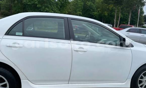 Acheter Import Voiture Toyota Corolla Blanc à Gicumbi, Rwanda Acheter Import Voiture Toyota Corolla Blanc à Gicumbi, Rwanda