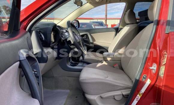 Acheter Import Voiture Toyota RAV4 Rouge à Gikongoro, Gikongoro Acheter Import Voiture Toyota RAV4 Rouge à Gikongoro, Gikongoro