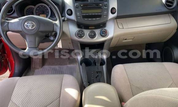 Acheter Import Voiture Toyota RAV4 Rouge à Gikongoro, Gikongoro Acheter Import Voiture Toyota RAV4 Rouge à Gikongoro, Gikongoro