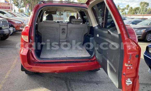 Acheter Import Voiture Toyota RAV4 Rouge à Gikongoro, Gikongoro Acheter Import Voiture Toyota RAV4 Rouge à Gikongoro, Gikongoro