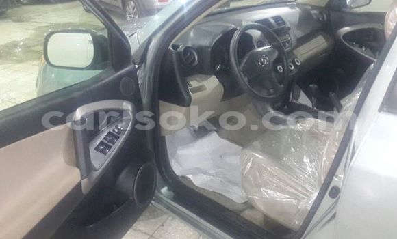 Acheter Occasion Voiture Toyota RAV4 Noir à Gicumbi, Rwanda Acheter Occasion Voiture Toyota RAV4 Noir à Gicumbi, Rwanda