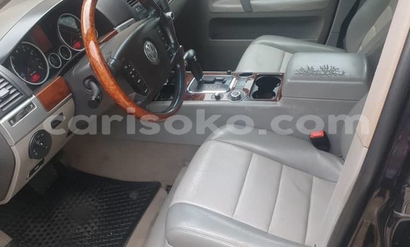 Acheter Occasion Voiture Volkswagen Touareg Noir à Kigali, Rwanda Acheter Occasion Voiture Volkswagen Touareg Noir à Kigali, Rwanda