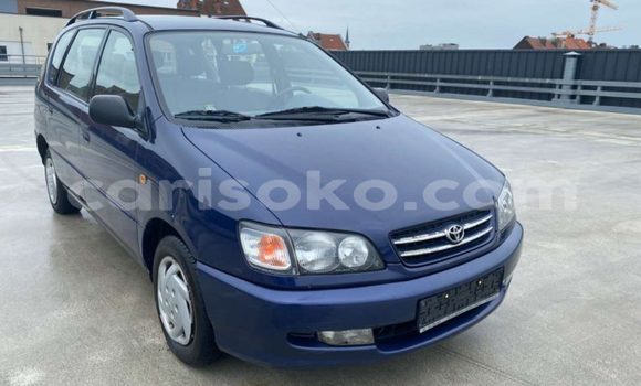 Sayi Na hannu Toyota Picnic Bleu Mota in Kigali a Rwanda Sayi Na hannu Toyota Picnic Bleu Mota in Kigali a Rwanda