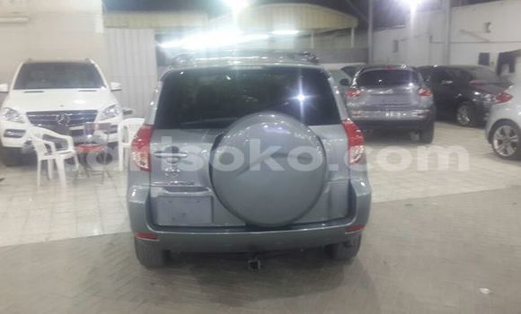 Acheter Occasion Voiture Toyota RAV4 Noir à Gicumbi, Rwanda Acheter Occasion Voiture Toyota RAV4 Noir à Gicumbi, Rwanda