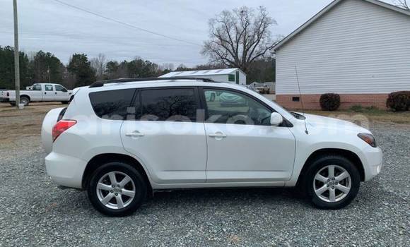 Buy Used Toyota RAV4 White Car in Kigali in Rwanda Buy Used Toyota RAV4 White Car in Kigali in Rwanda