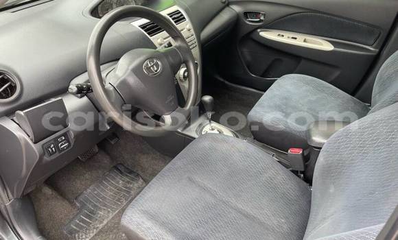 Sayi Na hannu Toyota Yaris Beige Mota in Kigali a Rwanda Sayi Na hannu Toyota Yaris Beige Mota in Kigali a Rwanda