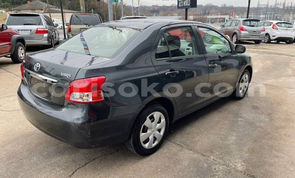 Sayi Na hannu Toyota Yaris Beige Mota in Kigali a Rwanda Sayi Na hannu Toyota Yaris Beige Mota in Kigali a Rwanda