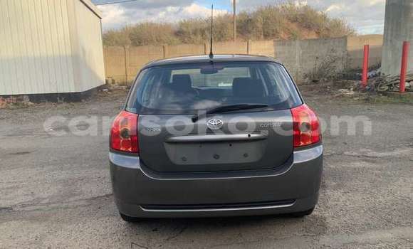 Sayi Na hannu Toyota Corolla Beige Mota in Kigali a Rwanda Sayi Na hannu Toyota Corolla Beige Mota in Kigali a Rwanda