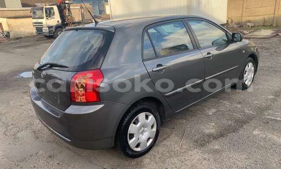 Sayi Na hannu Toyota Corolla Beige Mota in Kigali a Rwanda Sayi Na hannu Toyota Corolla Beige Mota in Kigali a Rwanda