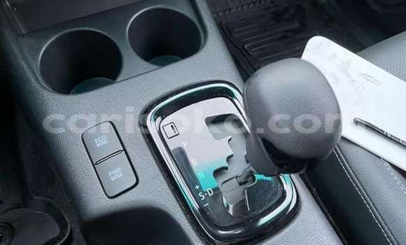 Sayi Na hannu Toyota Hiluxe VIGO Blanc Mota in Kigali a Rwanda Sayi Na hannu Toyota Hiluxe VIGO Blanc Mota in Kigali a Rwanda