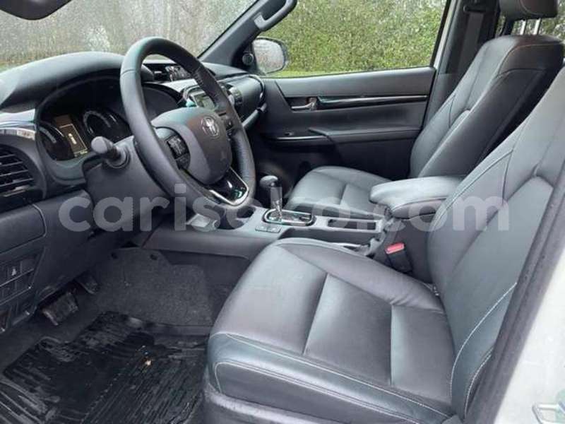 Big with watermark toyota hiluxe vigo rwanda kigali 14552