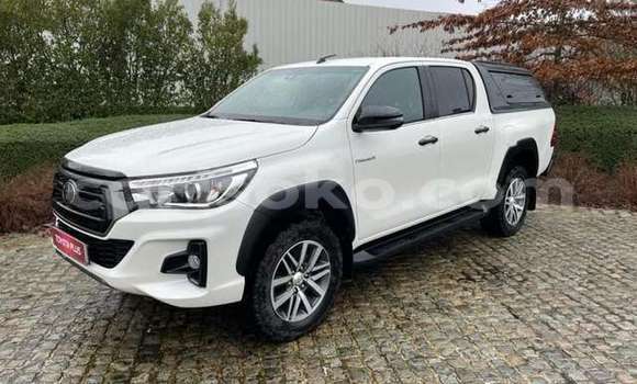 Sayi Na hannu Toyota Hiluxe VIGO Blanc Mota in Kigali a Rwanda Sayi Na hannu Toyota Hiluxe VIGO Blanc Mota in Kigali a Rwanda