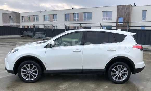 Buy Used Toyota RAV4 White Car in Kigali in Rwanda Buy Used Toyota RAV4 White Car in Kigali in Rwanda