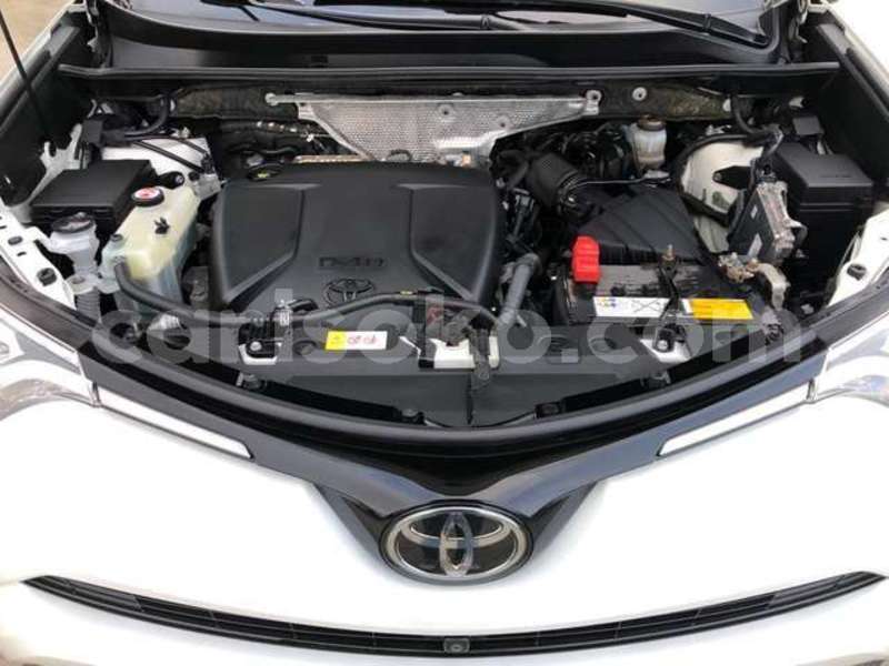 Big with watermark toyota rav4 rwanda kigali 14553