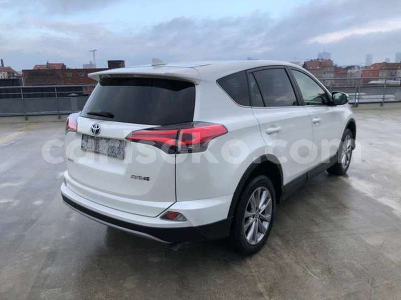 Big with watermark toyota rav4 rwanda kigali 14553