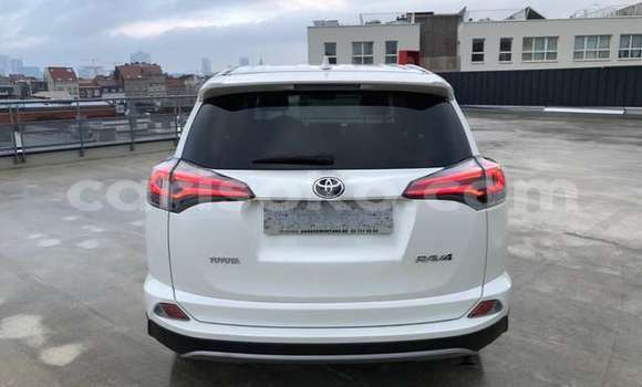 Buy Used Toyota RAV4 White Car in Kigali in Rwanda Buy Used Toyota RAV4 White Car in Kigali in Rwanda