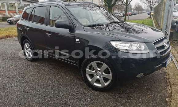 Buy Used Hyundai Santa Fe Black Car in Kigali in Rwanda Buy Used Hyundai Santa Fe Black Car in Kigali in Rwanda
