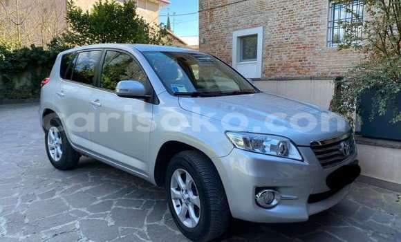 Buy Used Toyota RAV4 Silver Car in Kigali in Rwanda Buy Used Toyota RAV4 Silver Car in Kigali in Rwanda