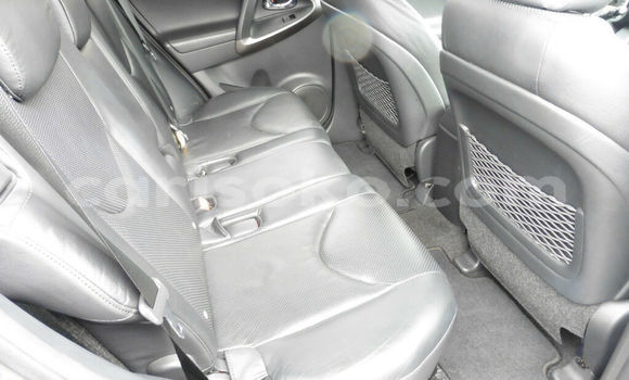 Sayi Na hannu Toyota RAV4 Marron Mota in Kigali a Rwanda Sayi Na hannu Toyota RAV4 Marron Mota in Kigali a Rwanda