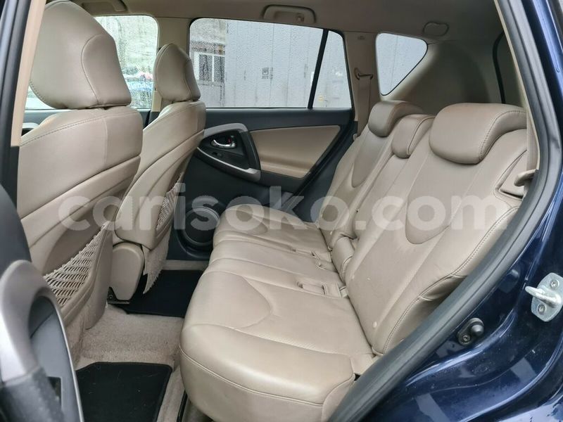 Big with watermark toyota rav4 rwanda kigali 14587